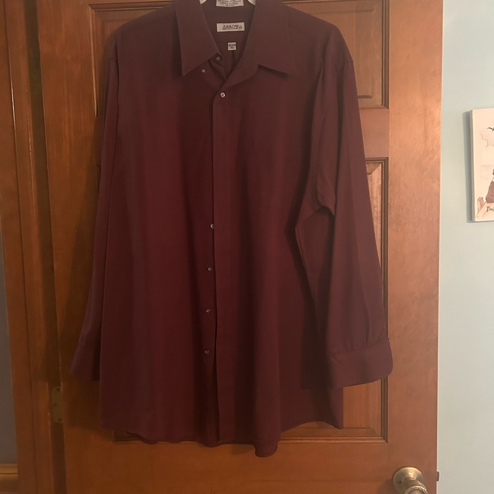 Arrow men’s dress shirt, size 181/2, sleeve length 35/36,TALL,maroon color